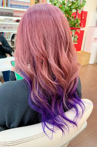 セミロング カラー まさき✂︎ブリーチ／ デザインカラーのヘアスタイル