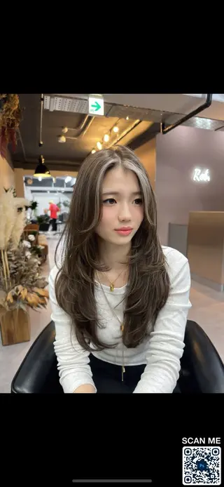 ロング Ruika/海外ヘア /レイヤーカットのヘアスタイル