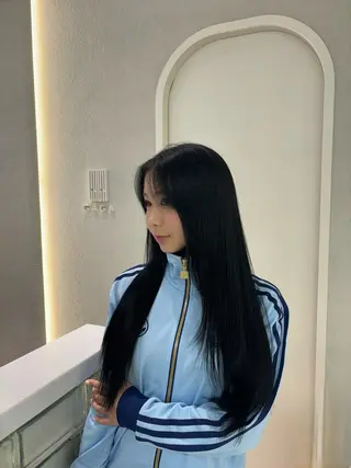 ロング カラー GAGA Hinaのヘアスタイル