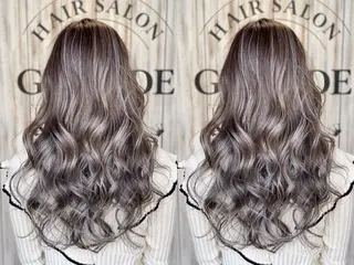 ロング GRANDE アオキのヘアスタイル