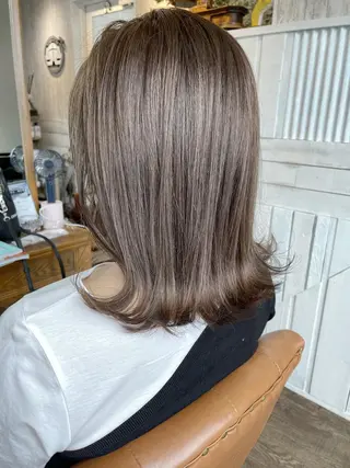 ミディアム カラー 🔆学生に人気🔆 AEQUITASのヘアスタイル