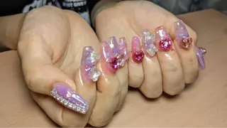 ネイル フラワー ムーンのネイルデザイン