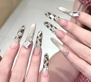 ネイル D-BEAUTY Nailsalonのネイルデザイン