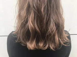 セミロング カラー 渋谷ブリーチカラー 韓国ヘアyuikoのヘアスタイル