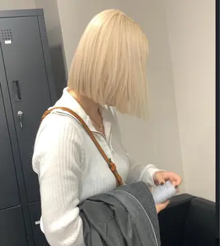 カラー buzz所属・自由が丘/髙橋諒太/ タカハシリョウタのヘアスタイル