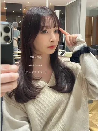 セミロング カラー 韓国🇰🇷レイヤー 映える顔周り🩷のヘアスタイル