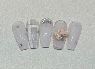 ネイル CHERIR Emiのネイルデザイン