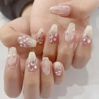 ネイル Lee Nailsのネイルデザイン