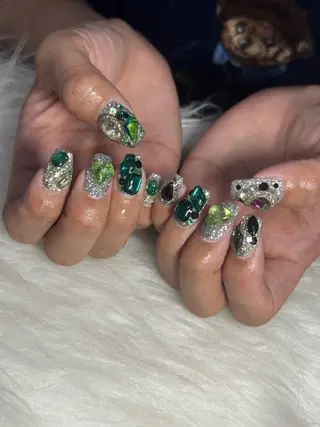 ネイル LAVISH nail salonのネイルデザイン