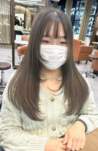 ロング カラー ウルフとハイトーン みっちー✂️のヘアスタイル
