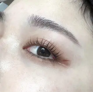 マツエク・マツパ アイブロウ mee三軒茶屋 店長 Miki 🌼のマツエク・マツパデザイン