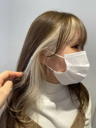 ミディアム 中東 真子のヘアスタイル