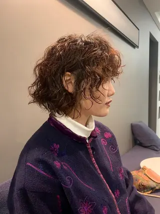 パーマ NERO 眞下秋歩のヘアスタイル
