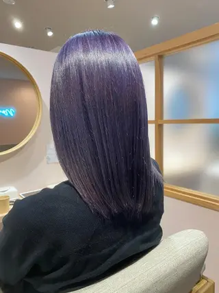 カラー 芝智也／ ブリーチカラーのヘアスタイル