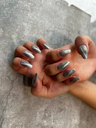 ネイル lil shine .nail所属・中尾 葉月のネイルデザイン