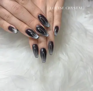 ネイル LOUISE CRYSTALのネイルデザイン