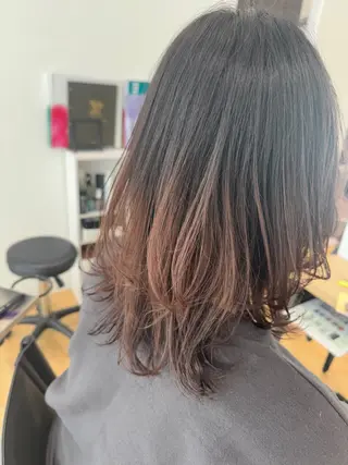 ミディアム 平井 麗奈のヘアスタイル