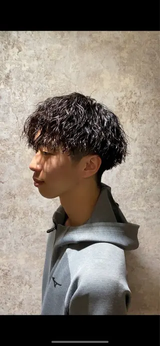 パーマ メンズ ナツハラ サトシのヘアスタイル