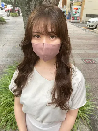 ロング パーマ 大岩 茉愉のヘアスタイル