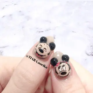 ミディアム カラー メンズ ネイル TIARA所属・TIARA💅🏻 NORIKOのネイルデザイン