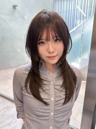 セミロング RiA/レイヤーカッ ト/ハッシュカットのヘアスタイル