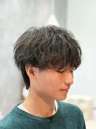 パーマ メンズ 井川　シャドウパーマ ニュアンスパーマのヘアスタイル