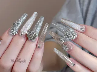 ネイル Dark honey池袋店所属・佐藤 アリアのネイルデザイン