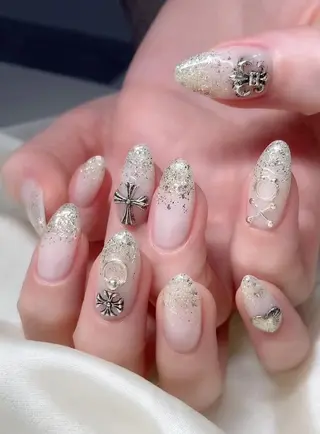 ネイル マツエク・マツパ アイブロウ Nail&eye Belire 新宿のネイルデザイン