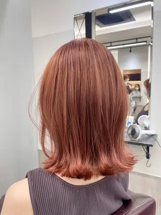 カラー AIRI layer cut hairのヘアスタイル