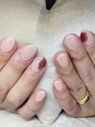 ネイル ECLAT エクラ所属・寺山 千鶴のネイルデザイン