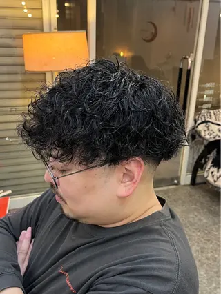 ミディアム パーマ CuMARi所属・予約の96.4%パ ーマ🌈福本　裕也のヘアスタイル