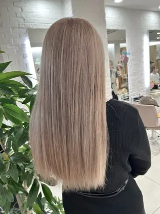 ロング カラー Ida Akaneのヘアスタイル