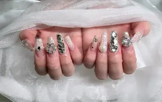 ネイル Roi〈ロワ〉 Minakoのネイルデザイン