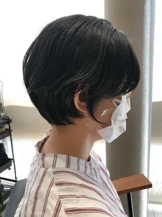 ショート カラー ディレクター ノナカのヘアスタイル