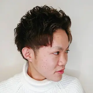 メンズ カラー パーマ ブリーチ/ヘアケア/ 艶髪/イギチハルのヘアスタイル