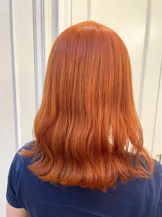 ミディアム 🌈デザインカラー MISAKI🐰のヘアスタイル