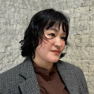 ミディアム INORI|レイヤー |ハッシュカットのヘアスタイル