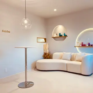 fni.fni所属・坪井 れあのヘアスタイル