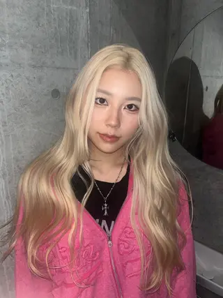 ロング カラー ヘアアレンジ 原宿・デザインカラー YUI🤍ྀིのヘアスタイル