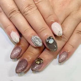 ネイル 糀屋 彩奈のネイルデザイン