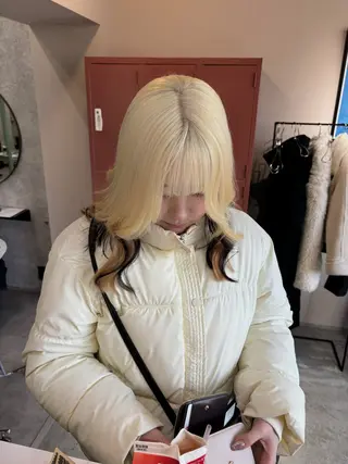 セミロング カラー 🧡梅田ハイトーン カラー🧡runaのヘアスタイル