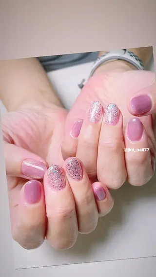 ネイル JINI NAIL所属・ジニ ネイルのネイルデザイン