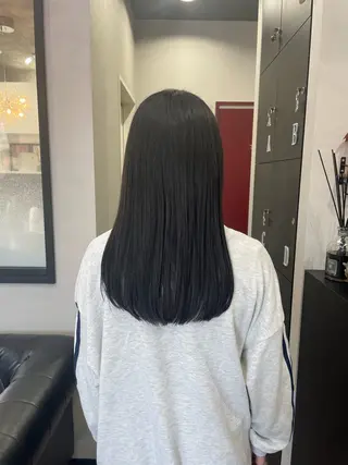 ロング カラー 友滝 真菜美のヘアスタイル