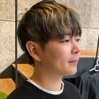 ショート メンズ ブリーチカラー特化 🥣/渡邉日向のヘアスタイル