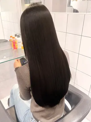 ロング 韓国風レイヤー透明感 艶髪カラー/岡田悠希のヘアスタイル