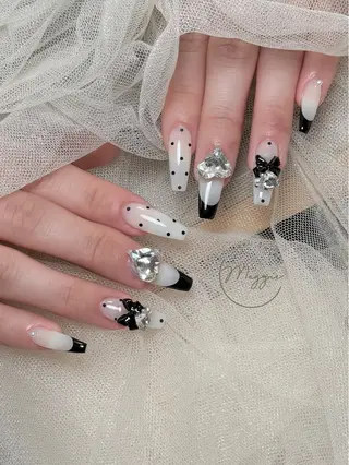 ネイル Maggie Nail🦩のネイルデザイン