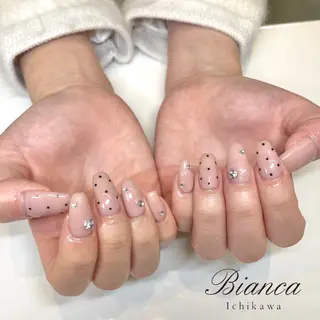 ネイル Bianca 石井🎀のネイルデザイン