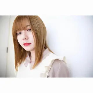 セミロング カラー fio マナミのヘアスタイル