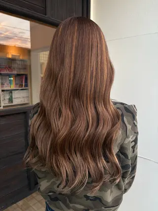 カラー 松田 遥香のヘアスタイル