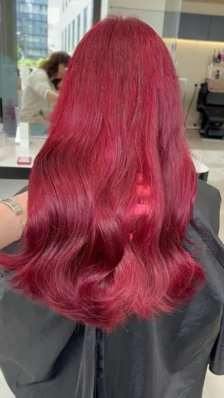 ロング カラー 履歴修正屋さん／ ブロンド／ホワイトのヘアスタイル